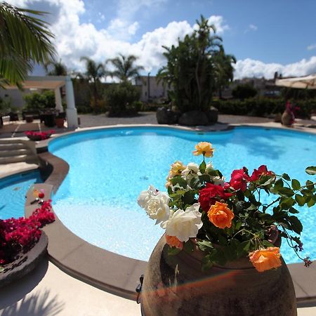 Residence Hotel La Giara Lipari  Exteriör bild