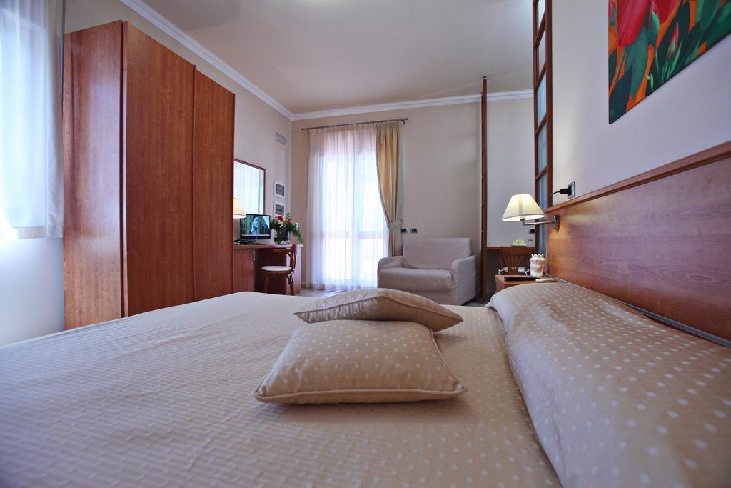 Residence Hotel La Giara Lipari  Exteriör bild