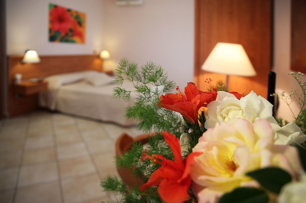 Residence Hotel La Giara Lipari  Exteriör bild