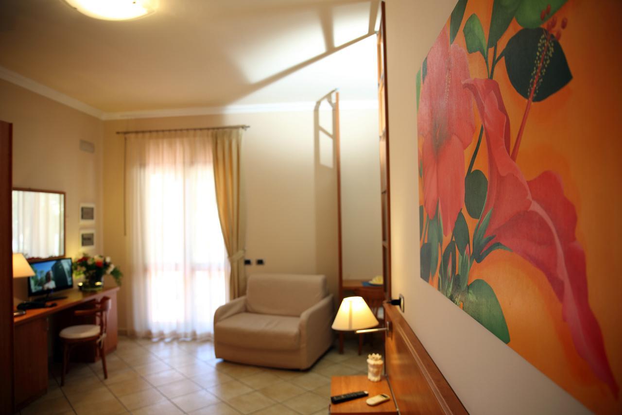 Residence Hotel La Giara Lipari  Exteriör bild