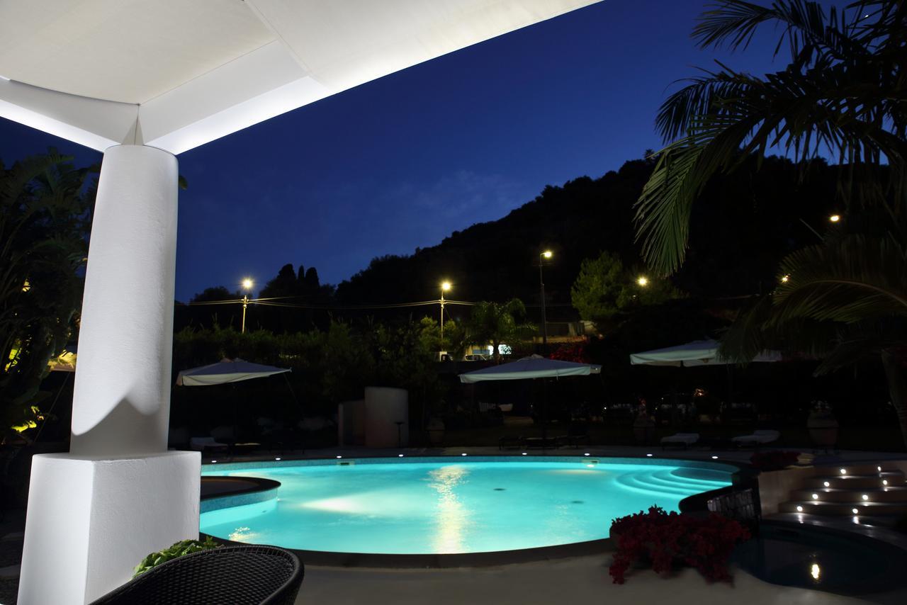 Residence Hotel La Giara Lipari  Exteriör bild