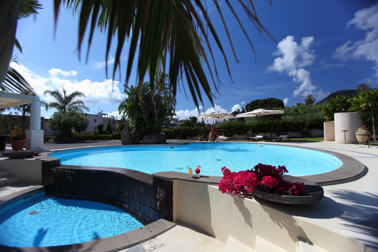 Residence Hotel La Giara Lipari  Exteriör bild