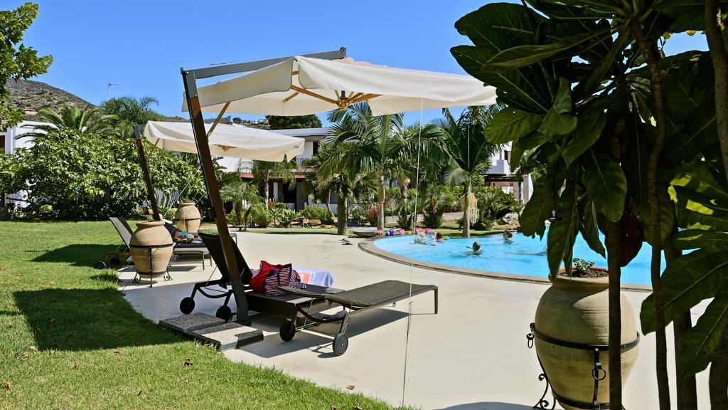 Residence Hotel La Giara Lipari  Exteriör bild
