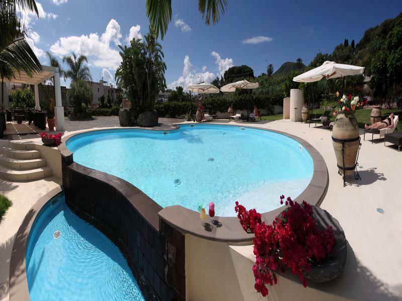 Residence Hotel La Giara Lipari  Exteriör bild