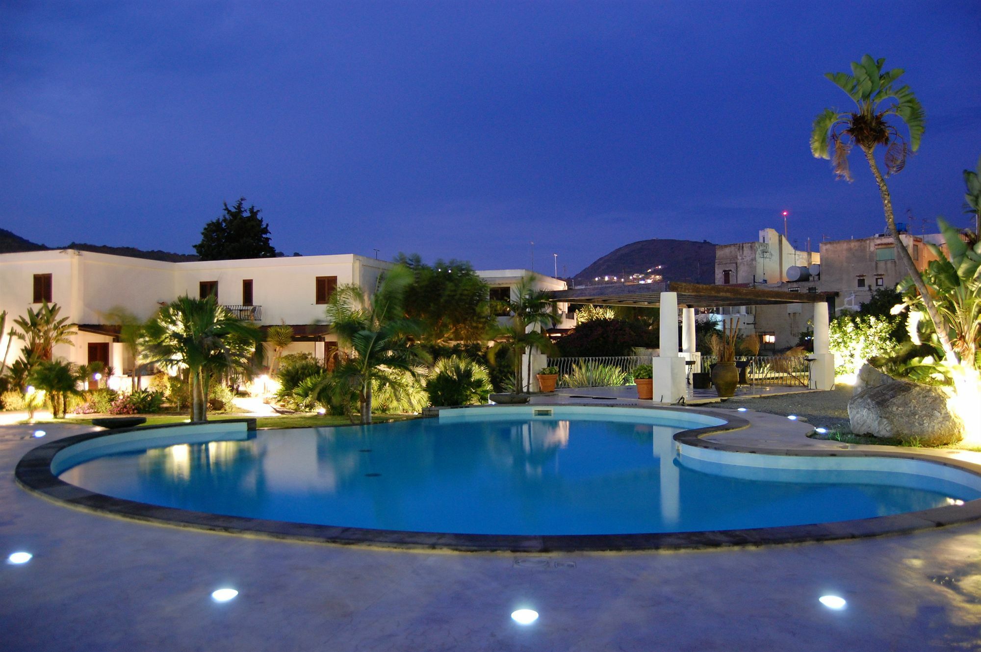 Residence Hotel La Giara Lipari  Exteriör bild